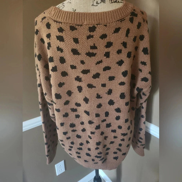 LG Hayden Animal Print Butyon Cardigan - Picture 5 of 9